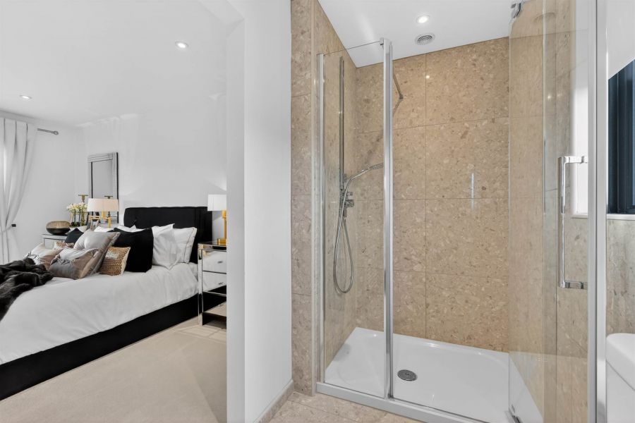 12 Crawfordsburn Park