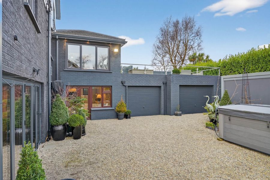 12 Crawfordsburn Park