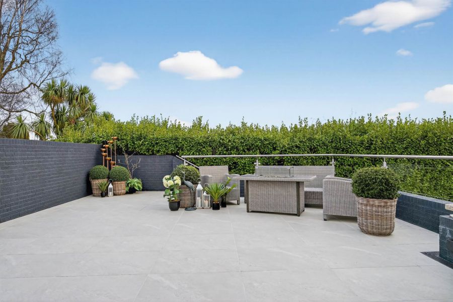 12 Crawfordsburn Park