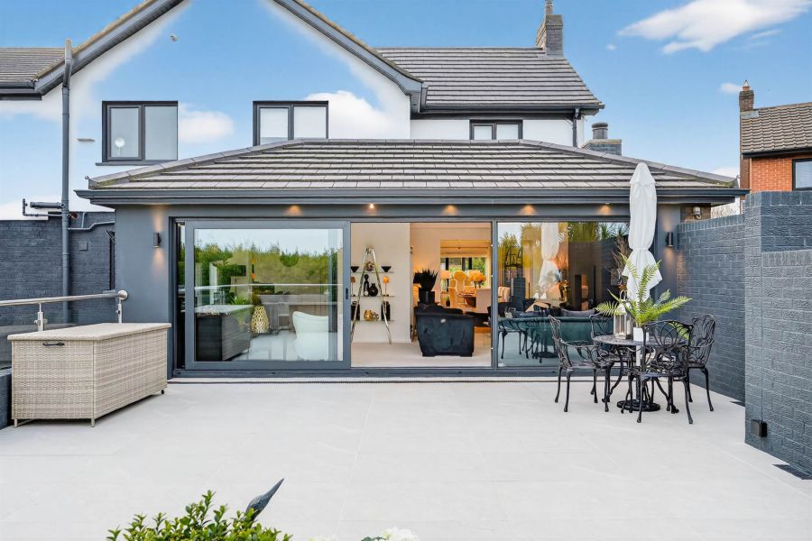 12 Crawfordsburn Park