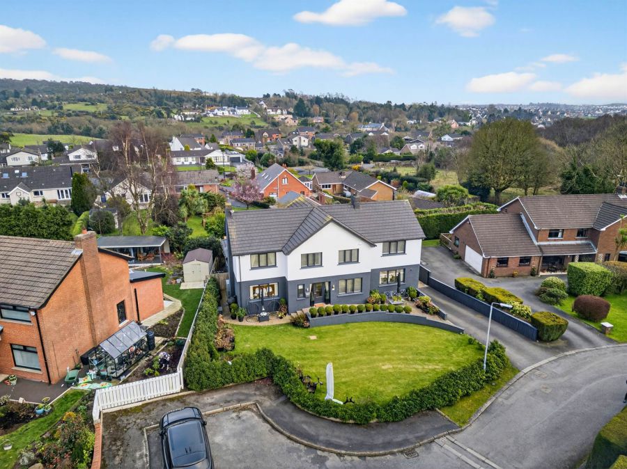 12 Crawfordsburn Park