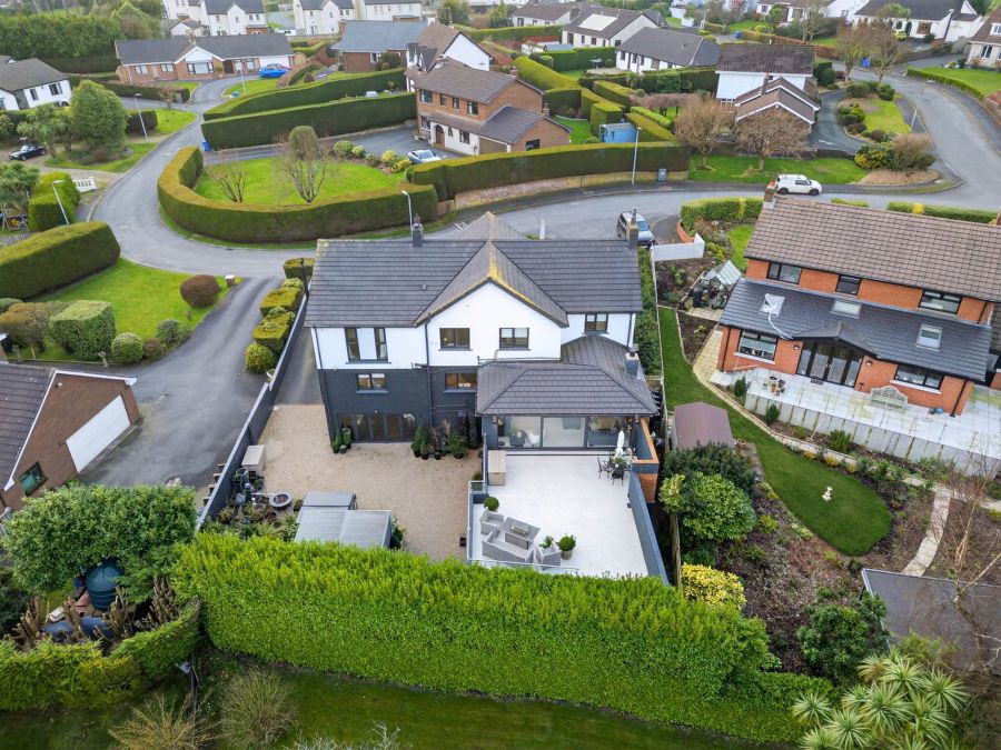 12 Crawfordsburn Park