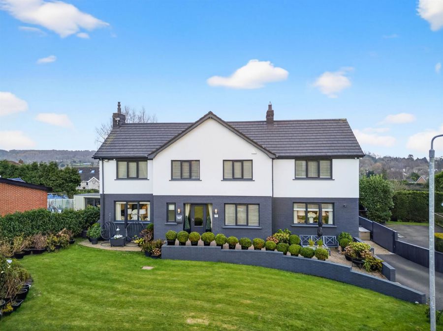 12 Crawfordsburn Park