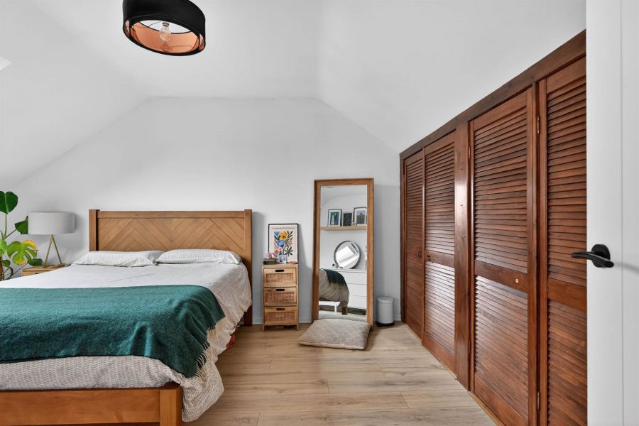 36 Sinclair Road North