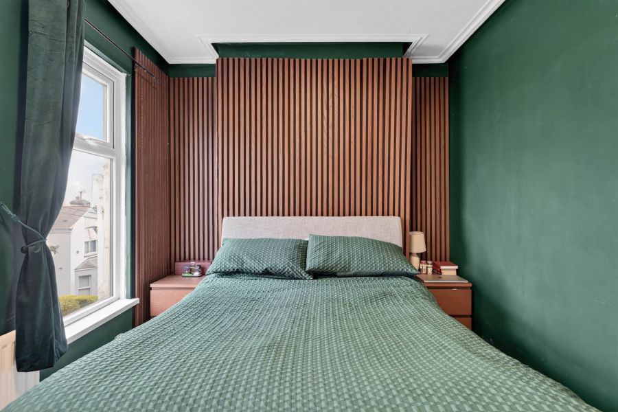 73 Railwayview Street