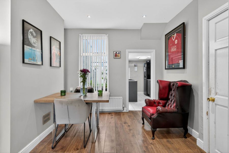 73 Railwayview Street