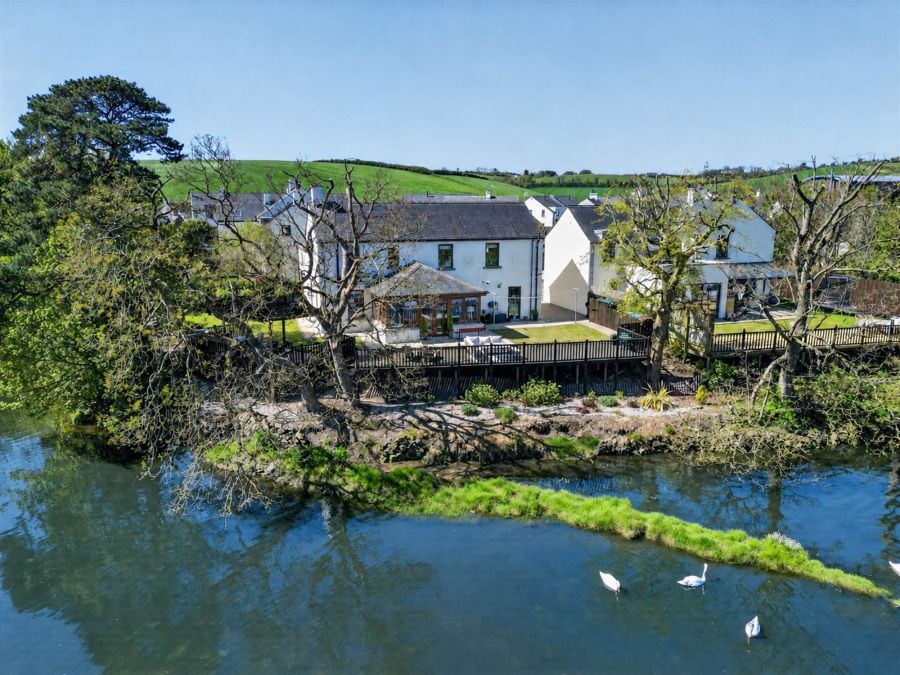 5 The Oyster Yard