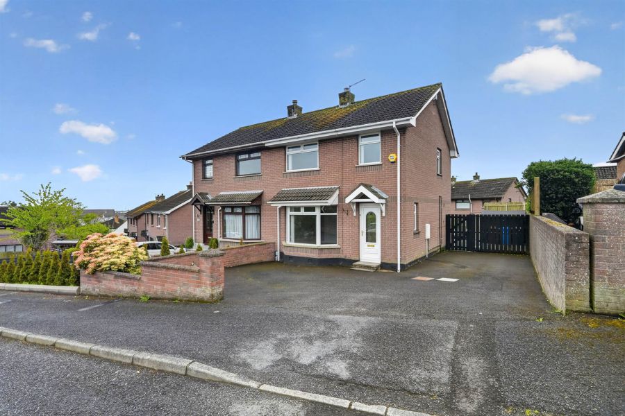 1 Cloverhill Park