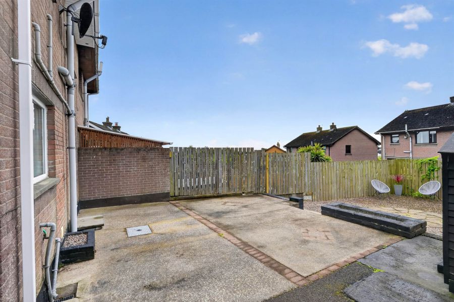 1 Cloverhill Park