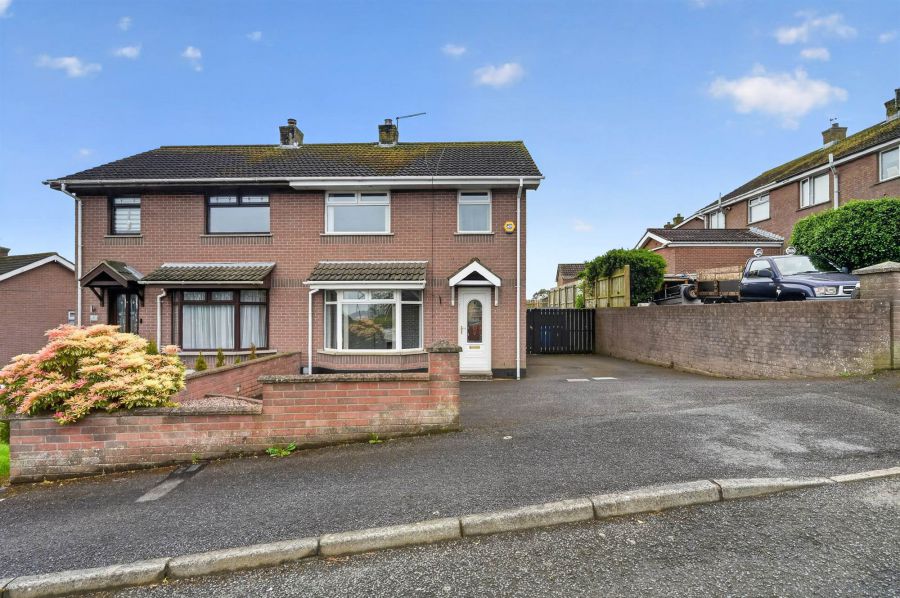 1 Cloverhill Park