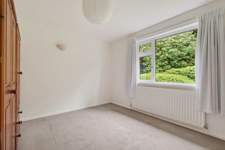 20 Strathleven Park