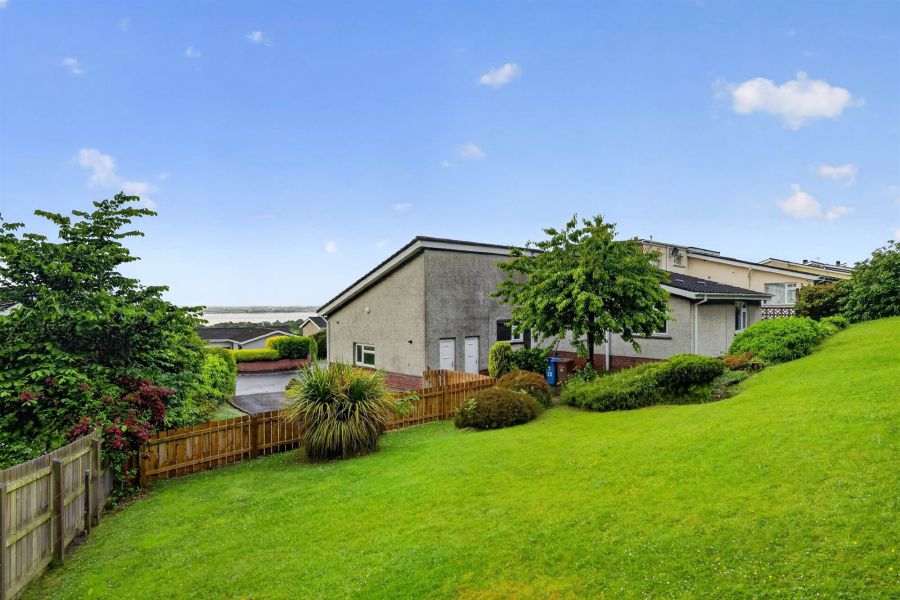 20 Strathleven Park