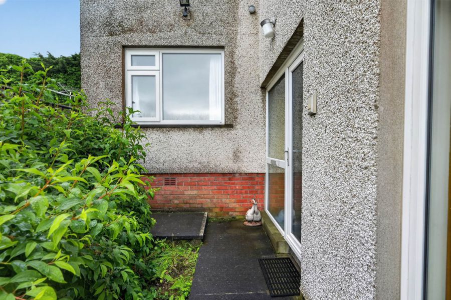 20 Strathleven Park