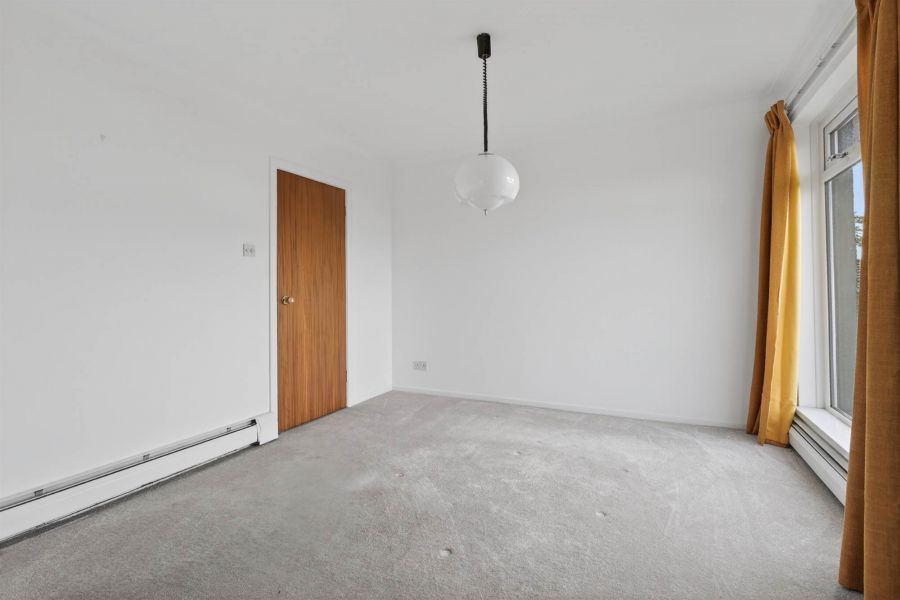 20 Strathleven Park