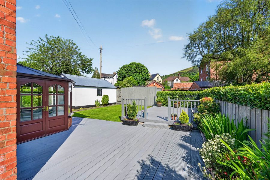 69 North Circular Road