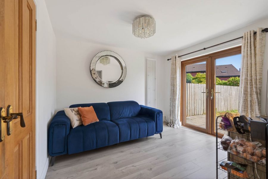 11 Lord Warden's Avenue