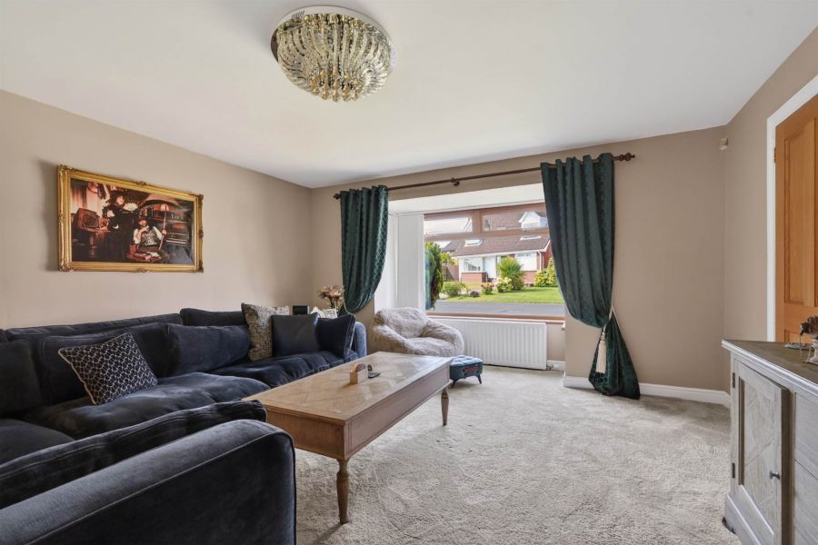11 Lord Warden's Avenue