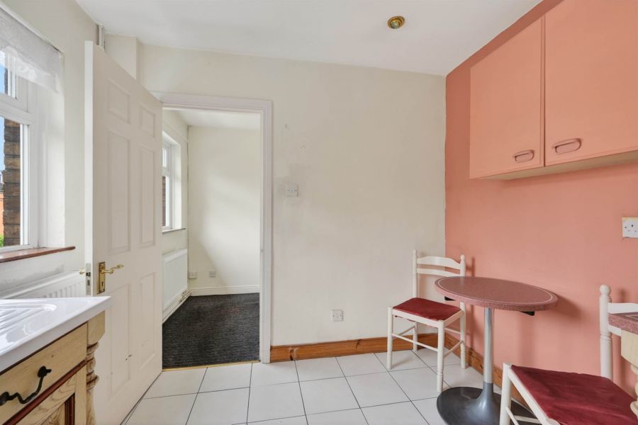6 Wynfield Court