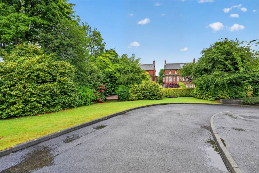 6 Wynfield Court