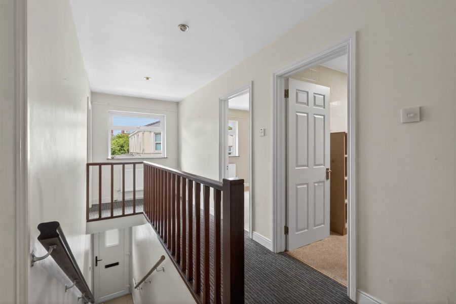 6 Wynfield Court