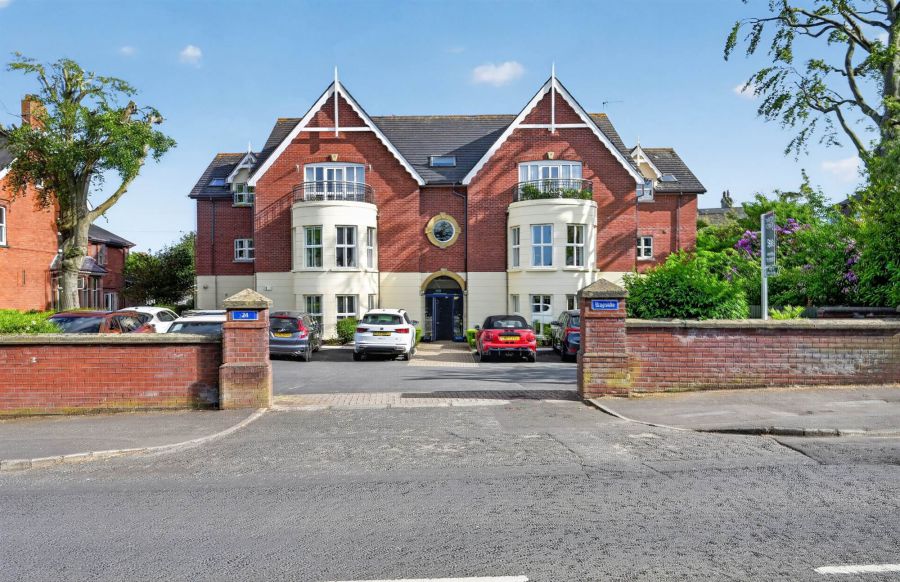 5 Bayside Apartments, 24 Ballyholme Road, Bangor, BT20 5JS