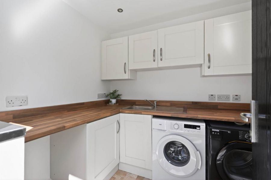 99 Beechfield Avenue