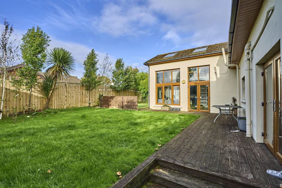 9 Meadow Park