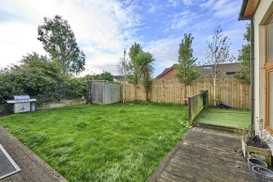 9 Meadow Park