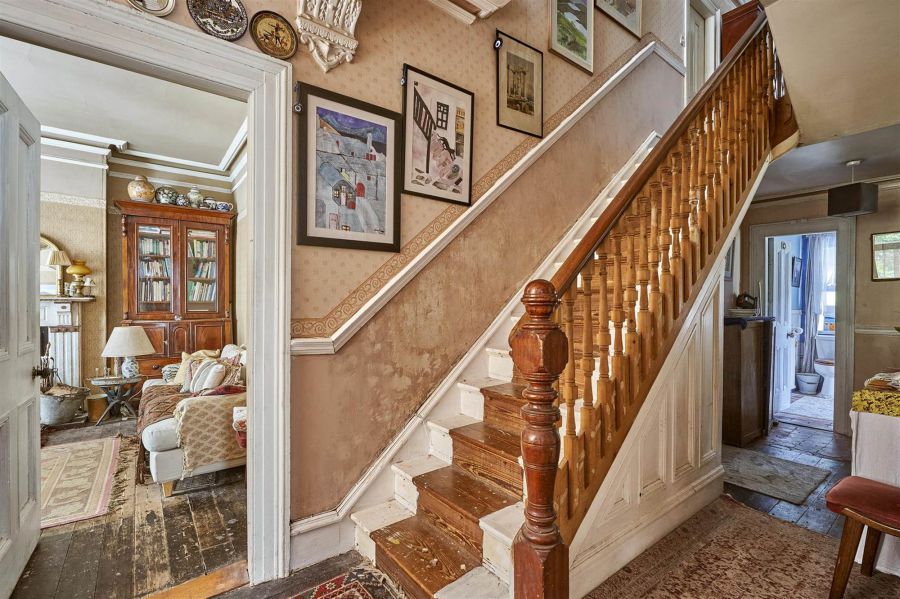 46 Bryansburn Road