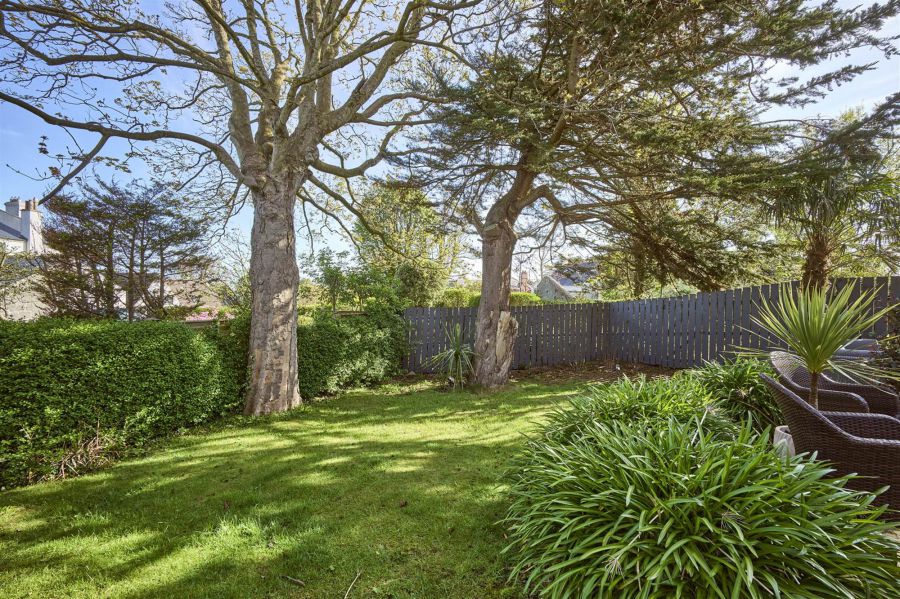 22c Downshire Road