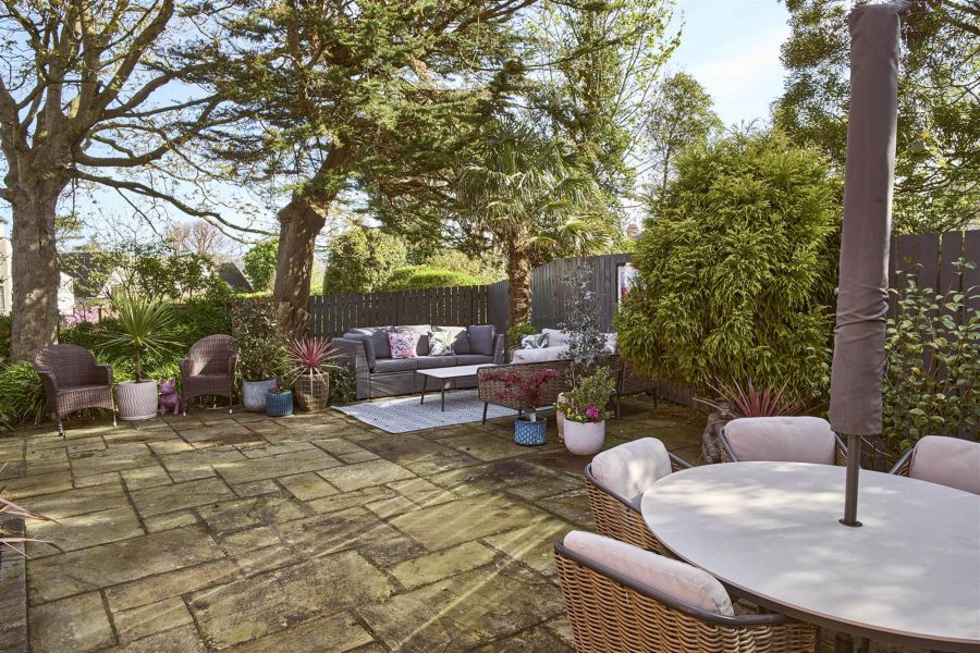22c Downshire Road