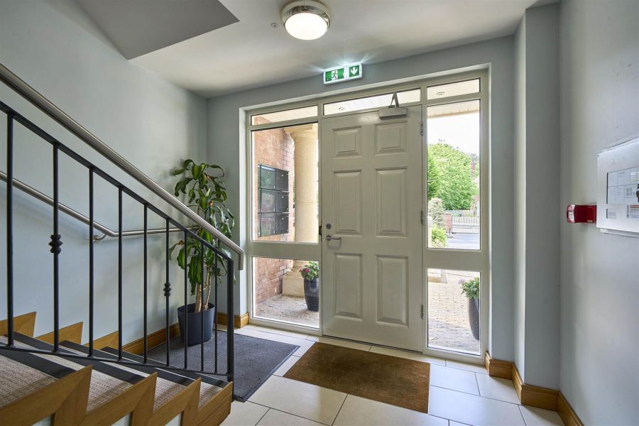 Apt 8 Holly Hall
