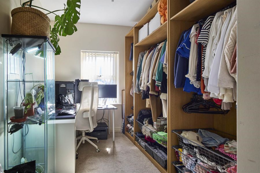 Apt 8 Holly Hall