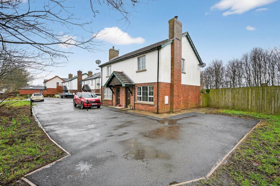 8 Cayman Cottages, Balloo Road, Bangor, BT19 7NH