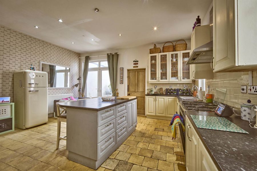 6 Pickie Terrace