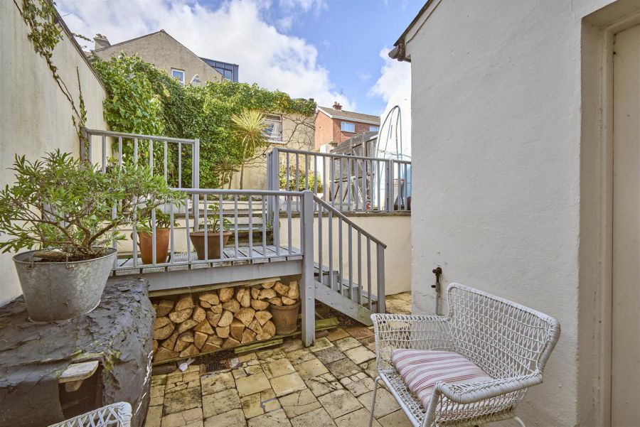 6 Pickie Terrace