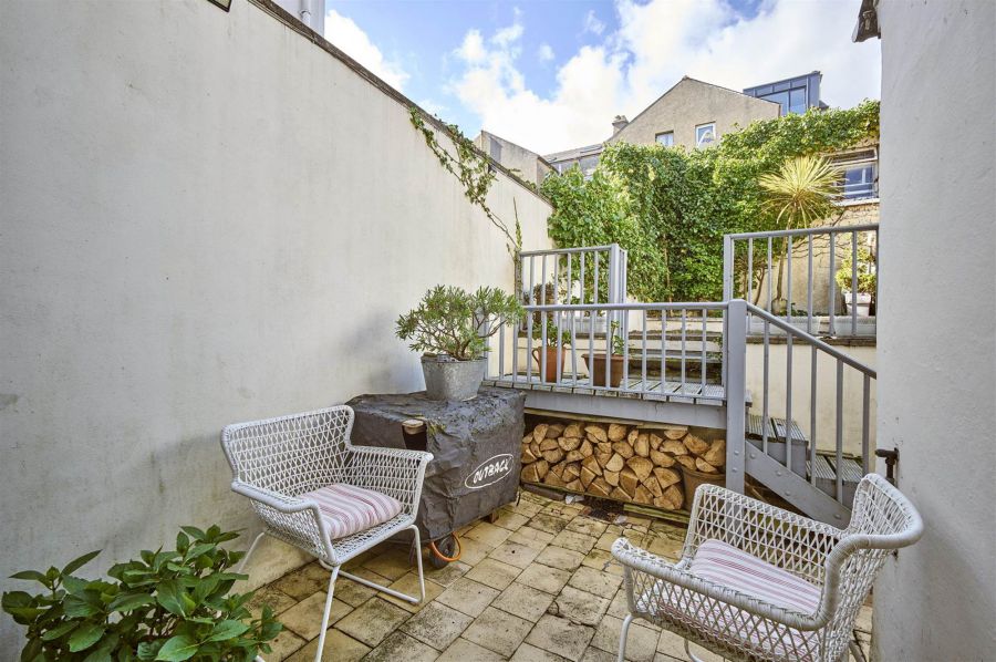 6 Pickie Terrace