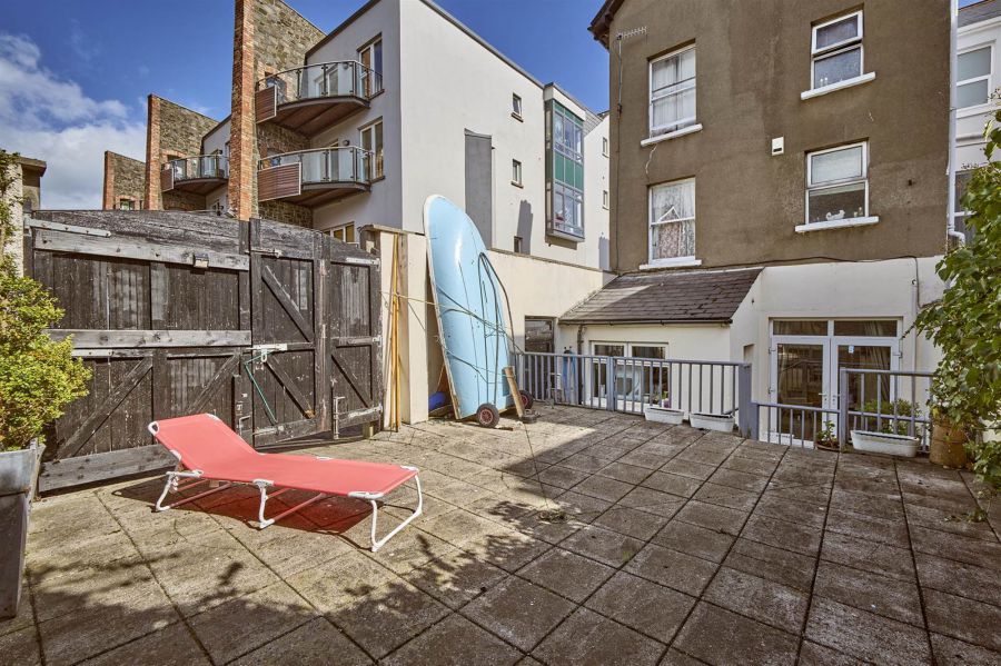 6 Pickie Terrace