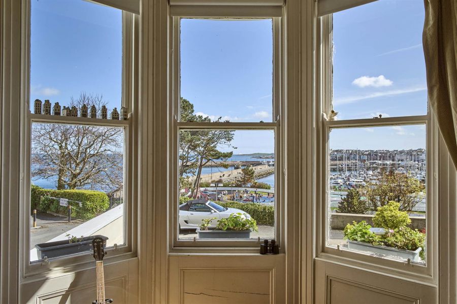 6 Pickie Terrace