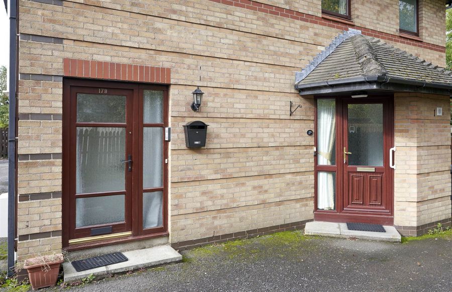 17A Briarwood Park