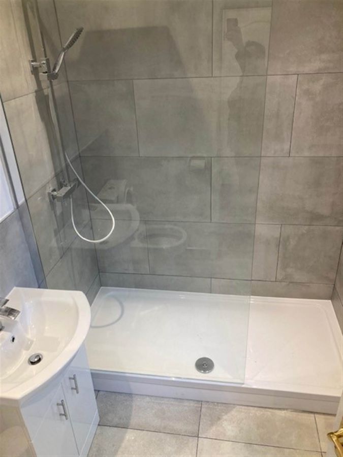 17A Briarwood Park