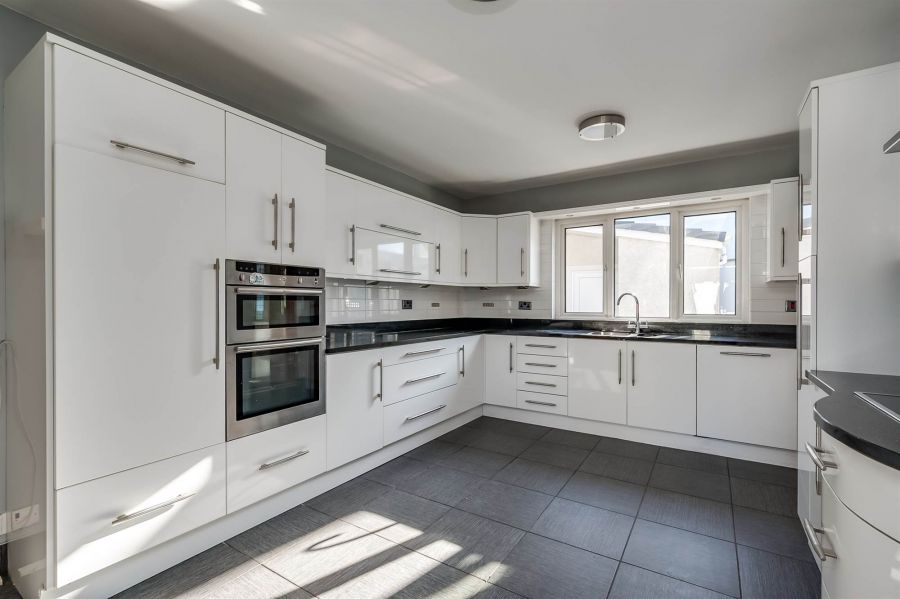 Hartley Cottage, 31a Shore Road