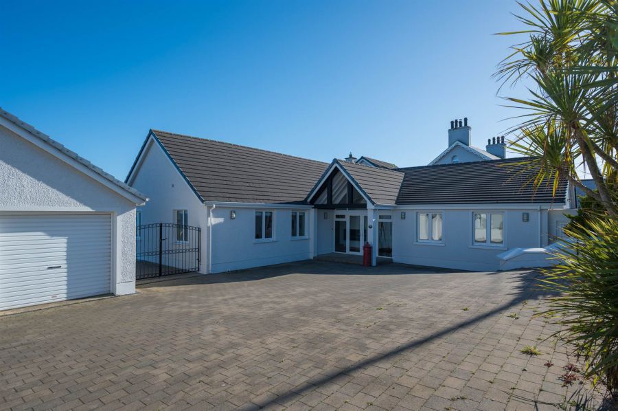 Hartley Cottage, 31a Shore Road