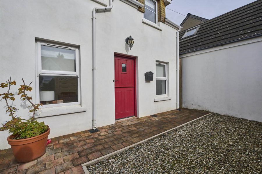 17 Lyle Road