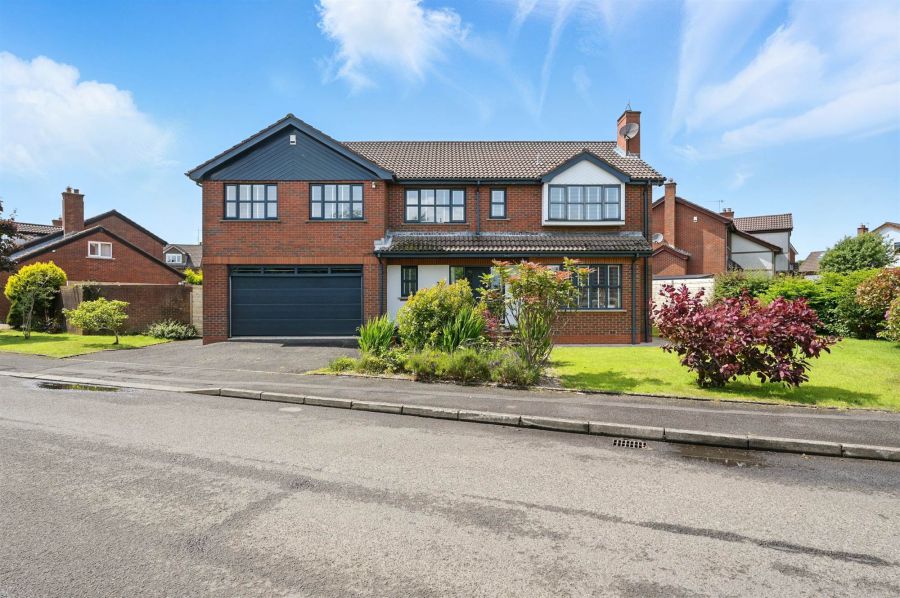 32 Meadowbank