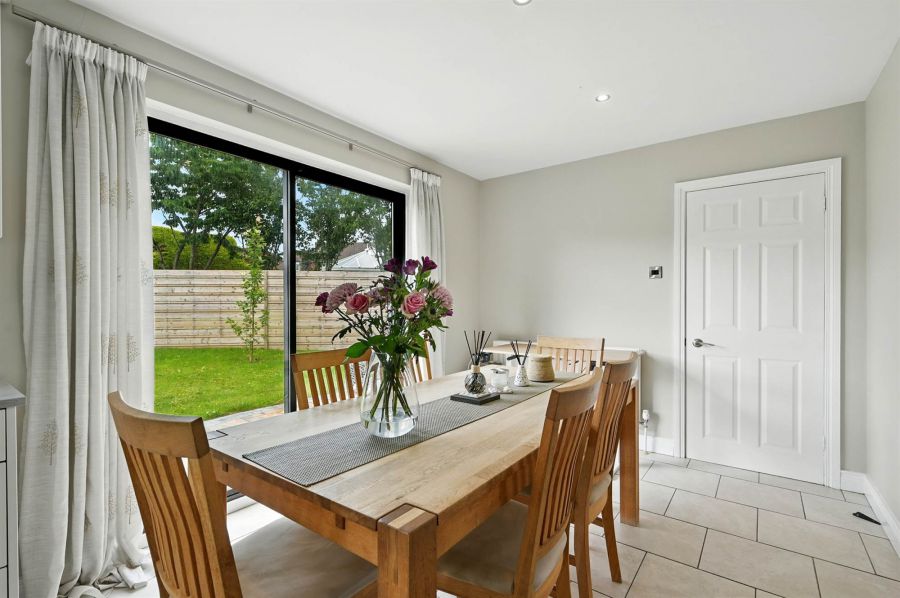 32 Meadowbank