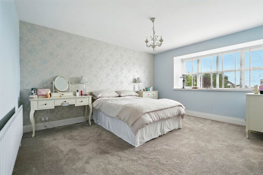 32 Meadowbank 32 Meadowbank
