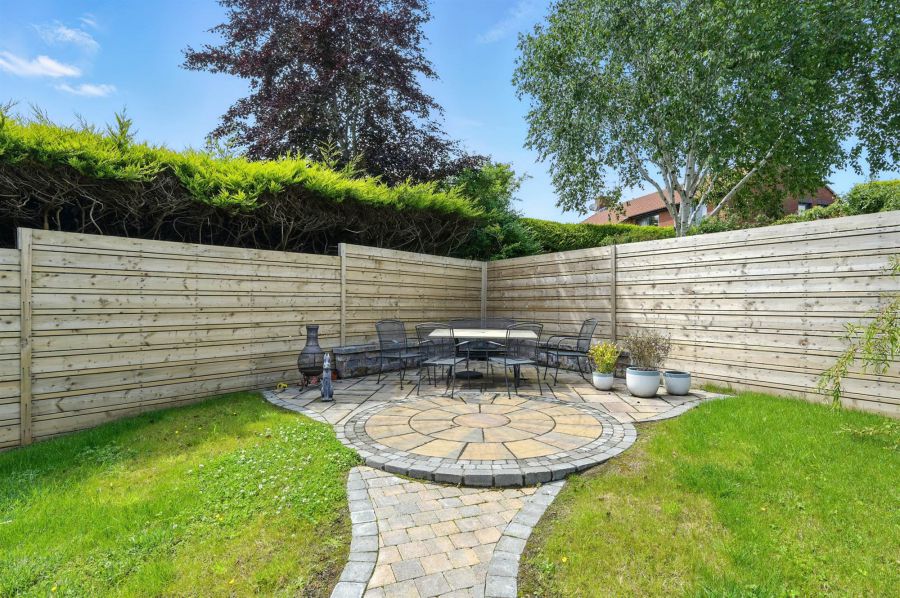 32 Meadowbank
