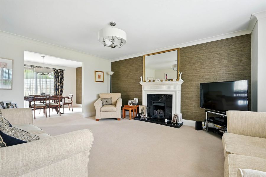 32 Meadowbank