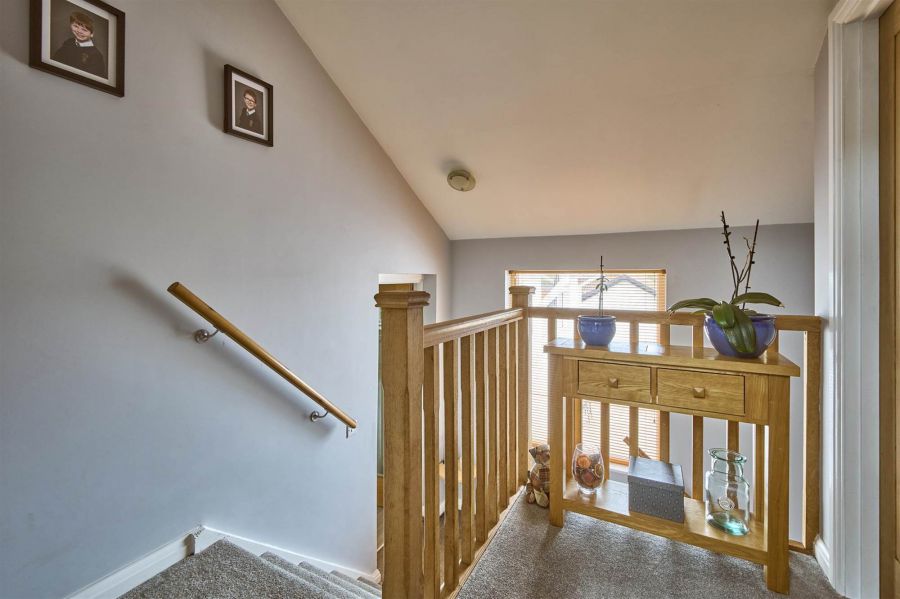 7 Ambleside Road